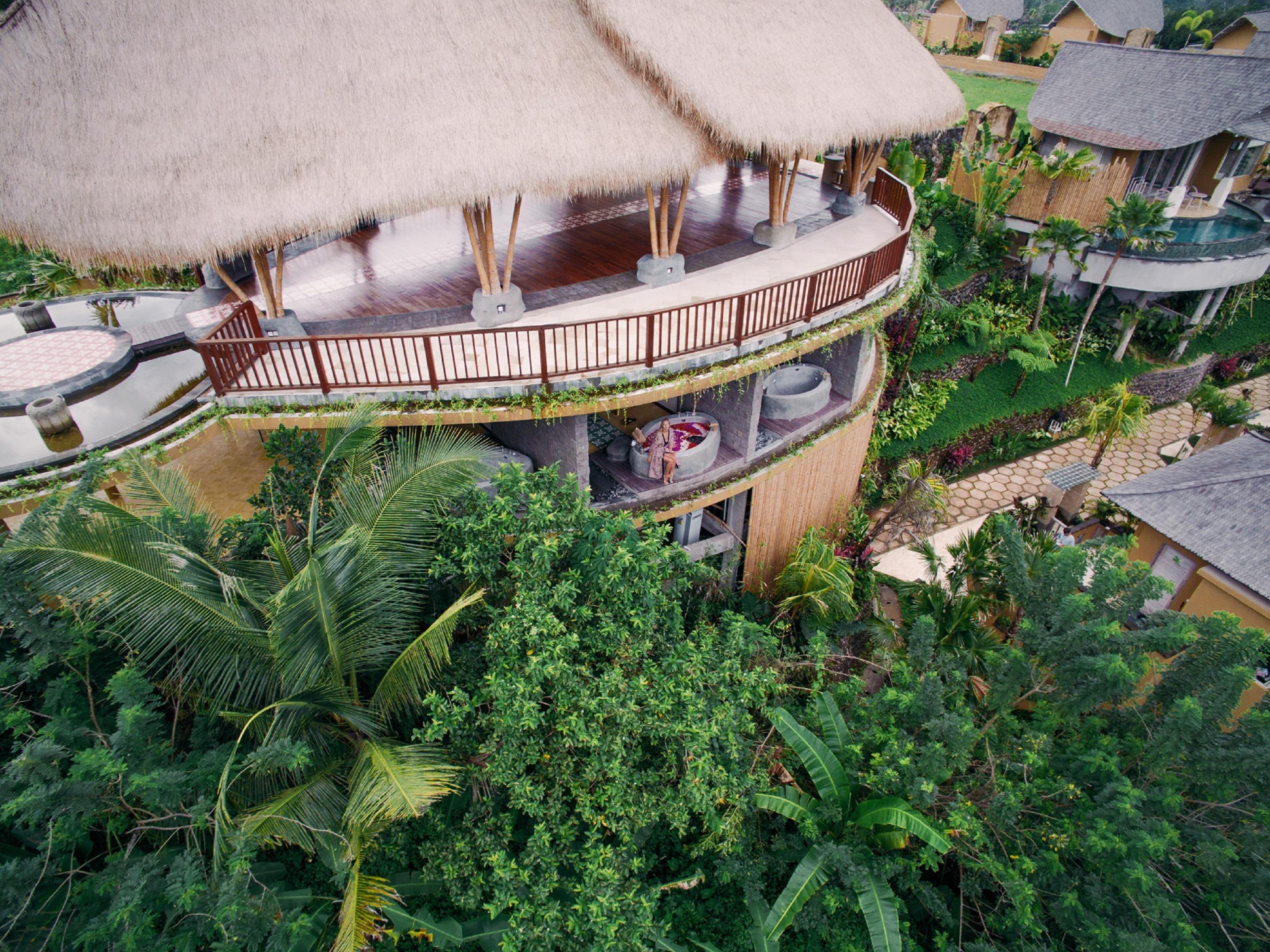 와파 디 우메 시데멘 외부 사진 The resort's Treehouse Villas