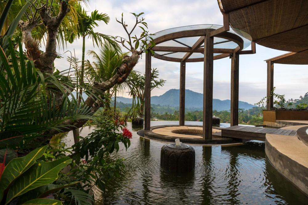 와파 디 우메 시데멘 외부 사진 The resort's spa