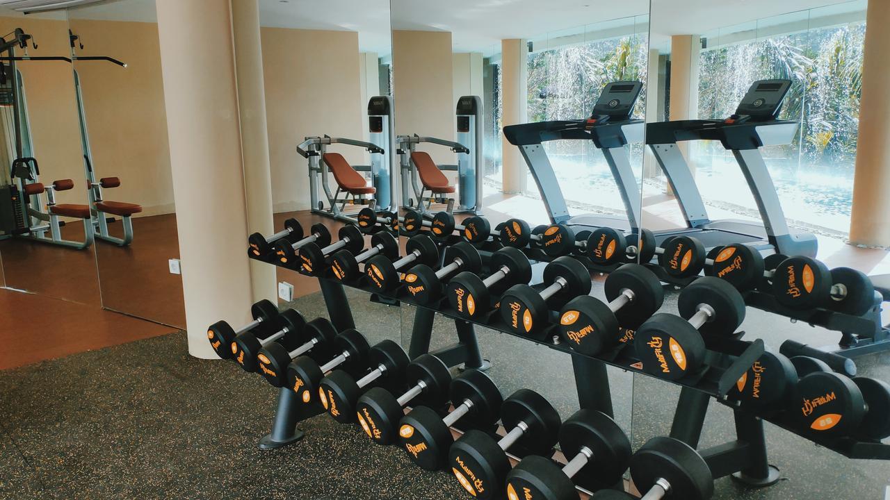 와파 디 우메 시데멘 외부 사진 Dumbbells